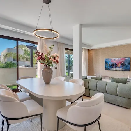 Vacation I The Sovereign Penthouse, Large Communal Pool, 24h Security, 5min To Puerto Banus *