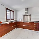 Vacation I The Sovereign Penthouse, New Furniture, Gated Complex, Large Communal Pool, 24h Security, 5min To Puerto Banus