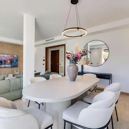 Vacation I The Sovereign Penthouse, Large Communal Pool, 24h Security, 5min To Puerto Banus Apartment *