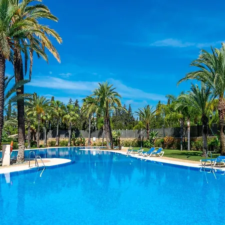 Vacation I The Sovereign Penthouse, Large Communal Pool, 24h Security, 5min To Puerto Banus Apartment *