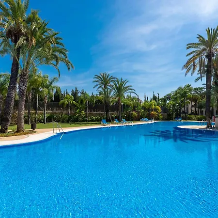Apartment Vacation I The Sovereign Penthouse, Large Communal Pool, 24h Security, 5min To Puerto Banus *
