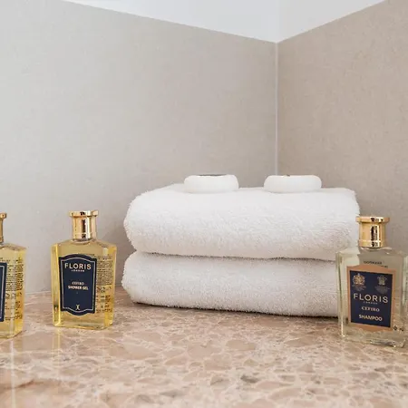 Vacation I The Sovereign Penthouse, Large Communal Pool, 24h Security, 5min To Puerto Banus Apartamento *