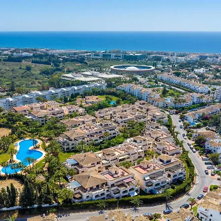 Vacation I The Sovereign Penthouse, New Furniture, Gated Complex, Large Communal Pool, 24h Security, 5min To Puerto Banus *
