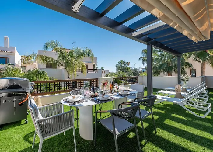Vacation I The Sovereign Penthouse, Large Communal Pool, 24h Security, 5min To Puerto Banus Appartement *