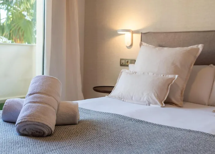 Apartament Vacation I The Sovereign Penthouse, Large Communal Pool, 24h Security, 5min To Puerto Banus *