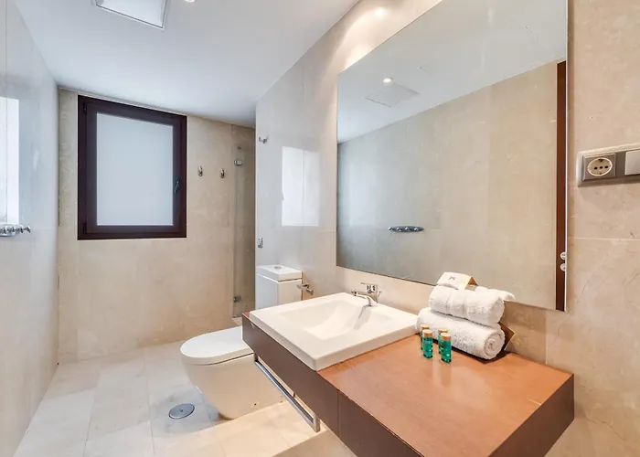 Vacation I The Sovereign Penthouse, Large Communal Pool, 24h Security, 5min To Puerto Banus *