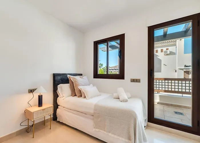 Vacation I The Sovereign Penthouse, Large Communal Pool, 24h Security, 5min To Puerto Banus Apartamento