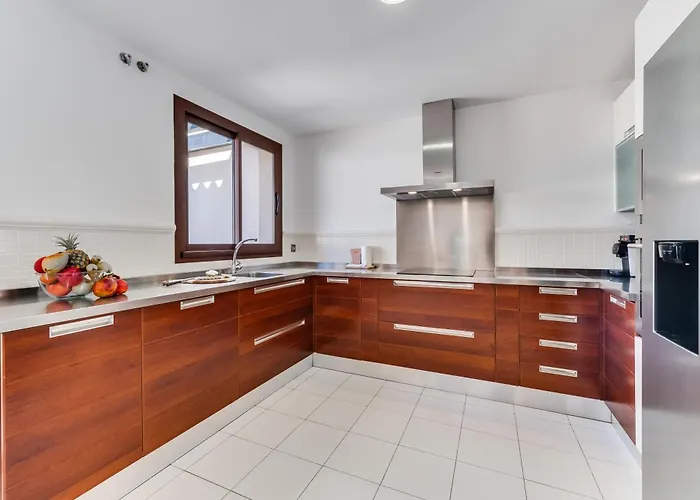 Vacation I The Sovereign Penthouse, Large Communal Pool, 24h Security, 5min To Puerto Banus