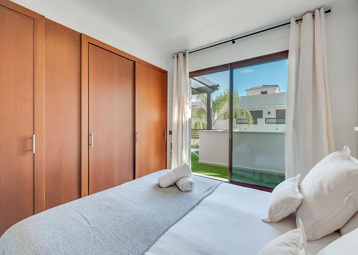 Vacation I The Sovereign Penthouse, Large Communal Pool, 24h Security, 5min To Puerto Banus Apartamento Marbella