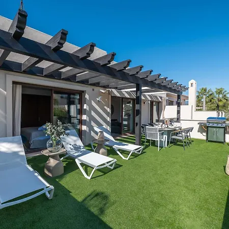 Vacation I The Sovereign Penthouse, Large Communal Pool, 24h Security, 5min To Puerto Banus